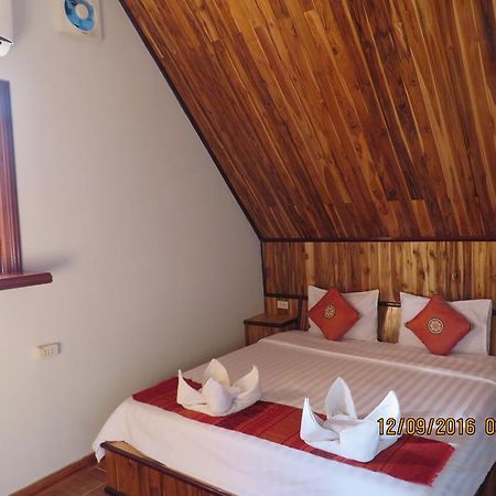 Namkhan Riverside Hotel لوانغ برابانغ المظهر الخارجي الصورة
