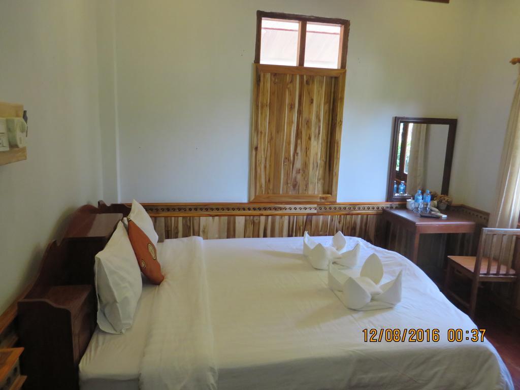 Namkhan Riverside Hotel لوانغ برابانغ المظهر الخارجي الصورة
