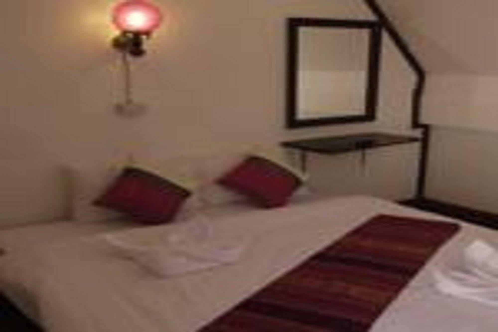 Namkhan Riverside Hotel لوانغ برابانغ المظهر الخارجي الصورة