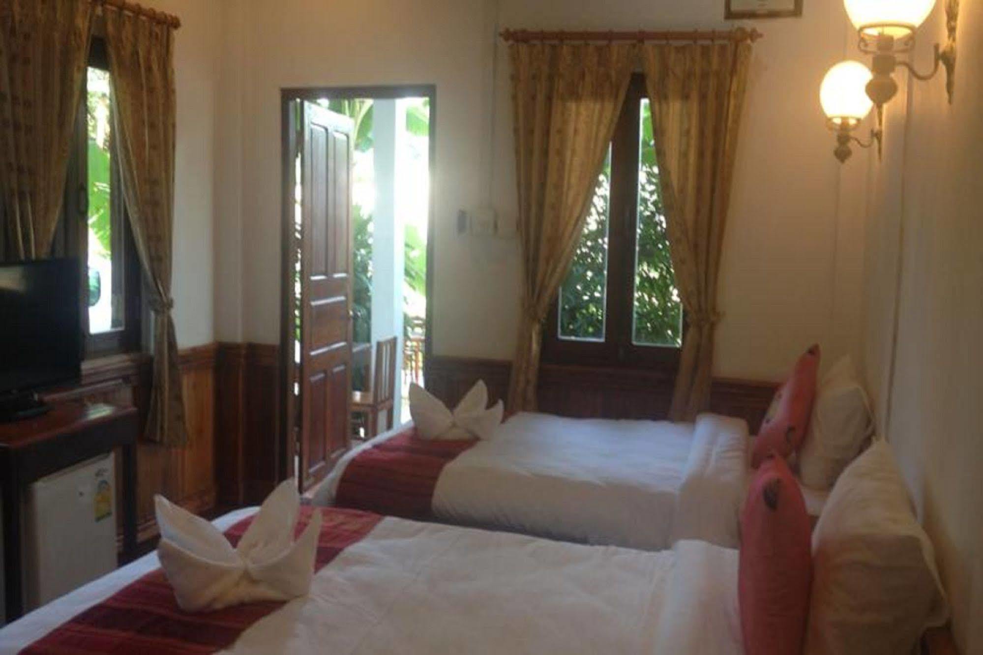 Namkhan Riverside Hotel لوانغ برابانغ المظهر الخارجي الصورة