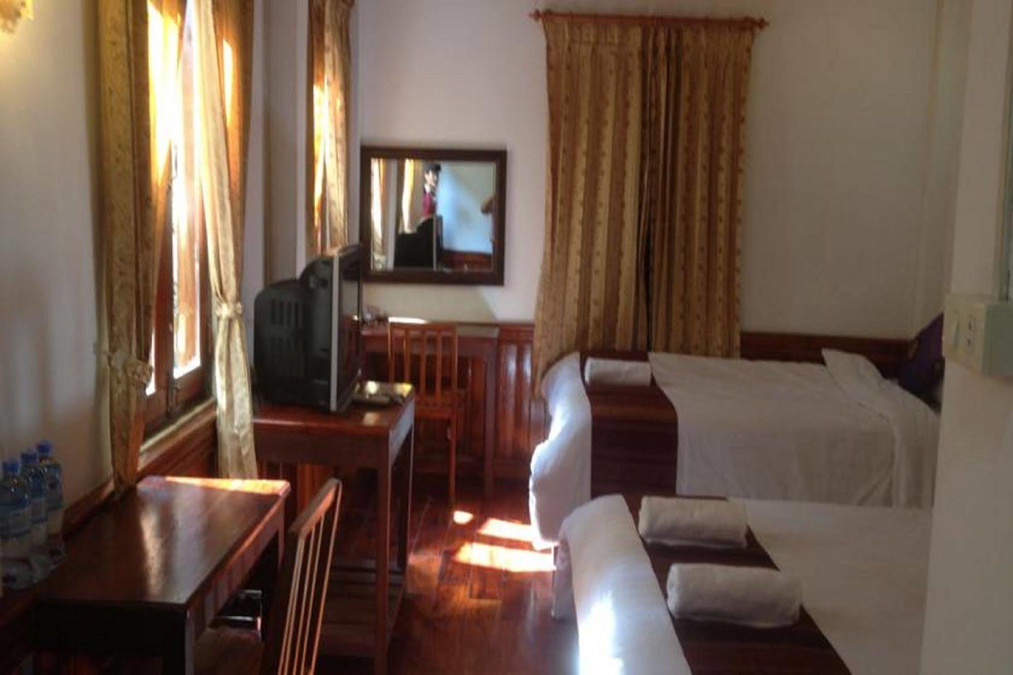 Namkhan Riverside Hotel لوانغ برابانغ المظهر الخارجي الصورة