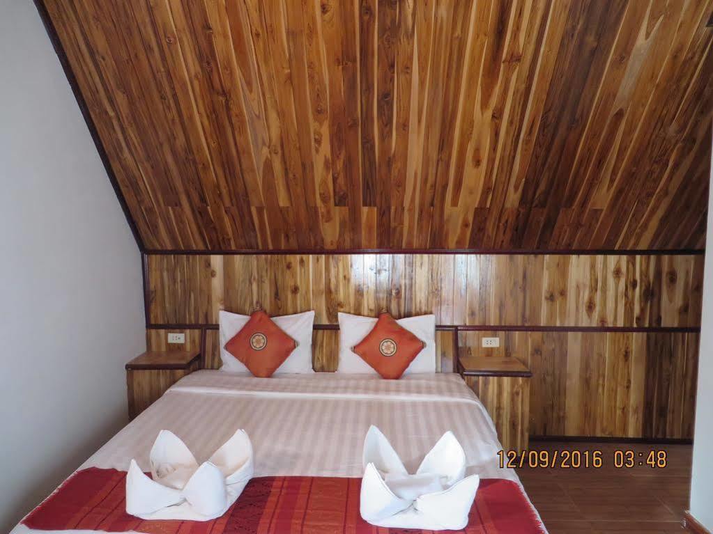 Namkhan Riverside Hotel لوانغ برابانغ المظهر الخارجي الصورة